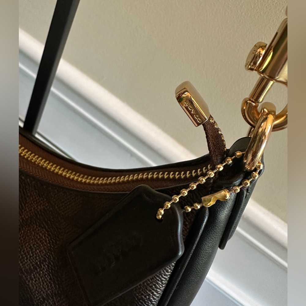 🌹BEAUTIFUL Coach • Teri Signature Leather Canvas Monogram Hobo Bag • EUC - Picture 11 of 15